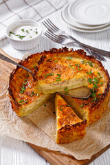 bacon and cheese quiche with hash brown crust