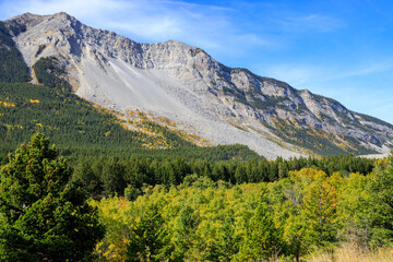 Fototapeta na wymiar Frank Slide Crowsnest Highway Alberta Canadian Landscape