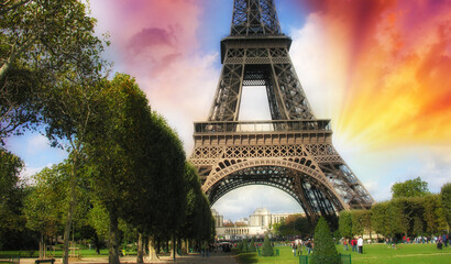 Paris, La Tour Eiffel. Summer sunset above city famous Tower