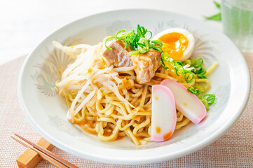 まぜそば　とんこつ味