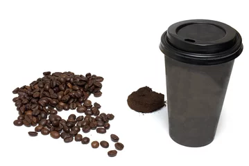 Photo sur Plexiglas Café coffee cup beans ground white background concept