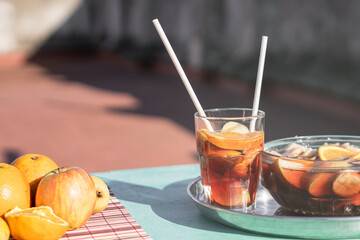 Crystal glass with homemade Sangría, with fruit and ice. 