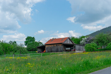 farmer's barn near the field
