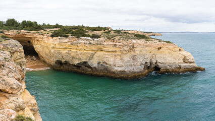 Obraz premium Spectacular rock formations on Benagil Beach