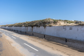 The street by the dunes