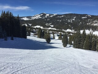 Fototapeta na wymiar Ski slope scenes