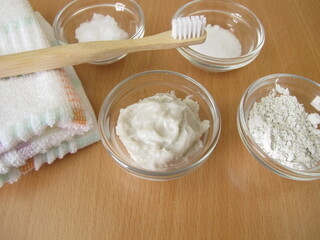 Homemade toothpaste with coconut oil, xylitol and chalk powder
