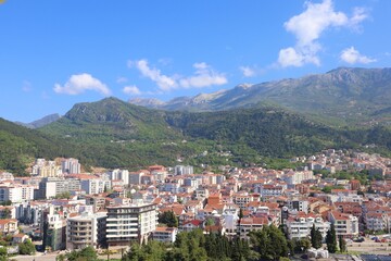 Fototapeta na wymiar Miejski krajobraz Budvy w Czarnogórze