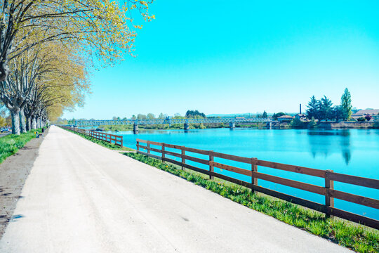 View of the Loire in Roanne/Vue sur La Loire &agrave; Roanne