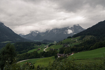 Fototapeta na wymiar Bergpanorama Berchtesgaden - Berchtesgadener Alpen