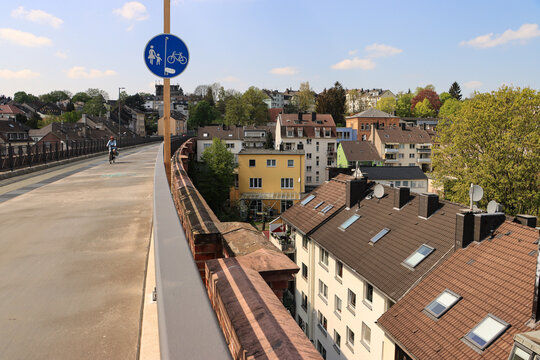 Mit dem Rad &uuml;ber den D&auml;chern von Wuppertal; Auf dem Kuhler Viadukt der Nordbahntrasse in Barmen