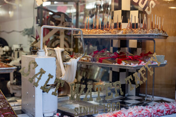 Salt taffy production