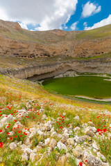 Çıralı Obruğu is in Akviran Plateau in the northwest of Yenikent Subdistrict in Karapınar...