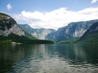 Jezioro w Alpach austryjackich. - obrazy, fototapety, plakaty