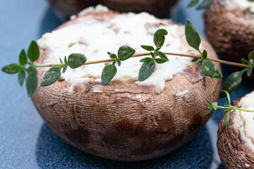 Gefüllte Champignons - Grillgemüse