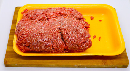 minced meat on the plate