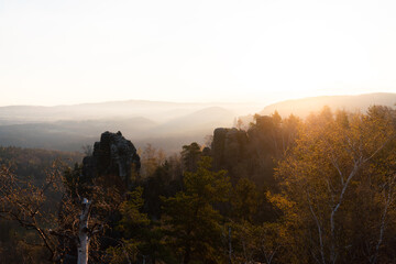 Sonnenaufgang in der Sächsischen Schweiz in Sachsen Deutschland