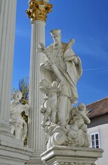 Obraz premium Dreifaltigkeitsstatue in Stein an der Donau, Österreich, Detail