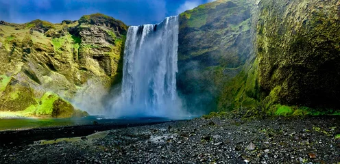 Gordijnen Bos rivier waterfall in the forest  © Javier