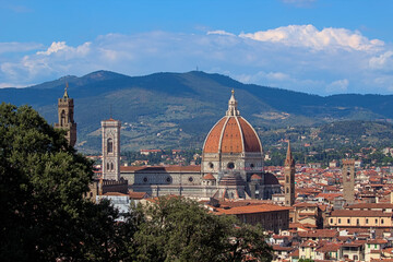 Fototapeta na wymiar Panoramatic view of the basilica Santa Maria del Fiore in Florence, Italy