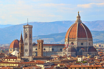 Fototapeta na wymiar Panoramatic view of the basilica Santa Maria del Fiore in Florence, Italy