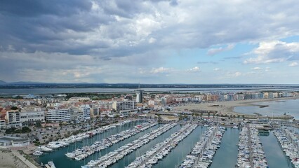 survol du port de Palavas-les-Flots près de Montpellier au bord de la mer méditerranée dans le...