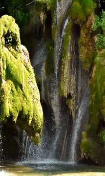 La cascades des tufs aux Planches-près- d'Arbois (Jura)