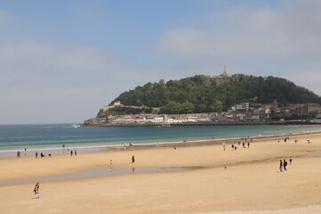 View of the beach and sea in San Sebasti&aacute;n 