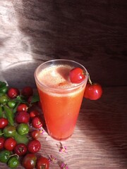 Suco de acerola