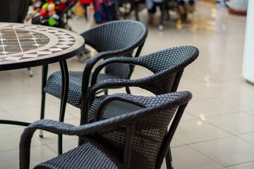 椅子とテーブル