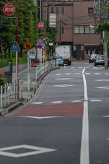 まっすぐに伸びる道路