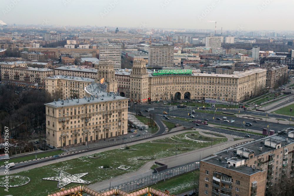 Wall mural moscow, russia - november 07, 2021: high-rise buildings of stalinist architecture on gagarin square 