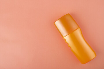 sun cream in a bottle, sunscreen, skin cream in summer,sun protection, copy space