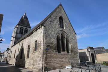 Fototapeta na wymiar L'église Saint Martial, vue de l'extérieur, ville de Châteauroux, département de l'Indre, France
