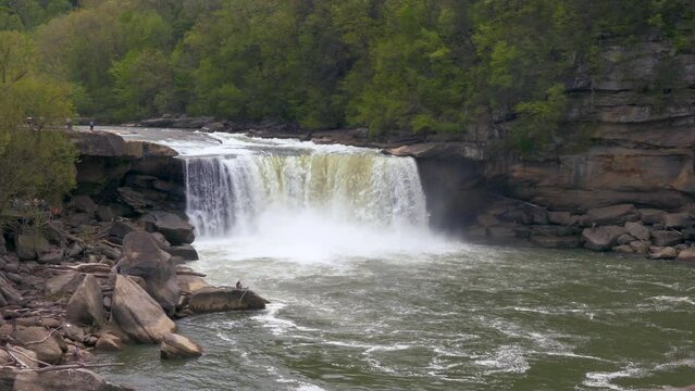Cumberland Falls - Corbin Kentucky - Wide Shot