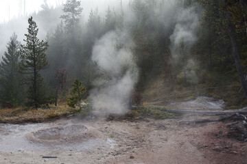 Fototapeta na wymiar steam vent in Yellowstone National Park