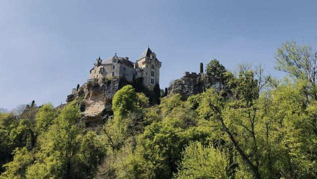 The Chateau de Montfort is a castle in the French commune of Vitrac in the Dordogne departement, part of the region of Nouvelle-Aquitaine.
