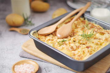 French national potato dish gratin