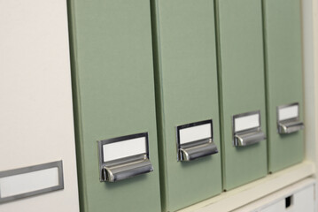 Dossiers rangés, archives