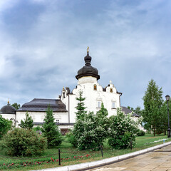 Fototapeta na wymiar View of the Cathedral of the Feast of the Assumption of the Blessed Virgin Mary in Sviyazhsk