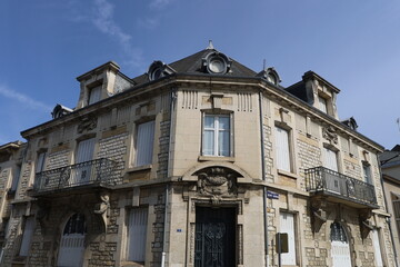 Fototapeta na wymiar Maison typique, vue de l'extérieur, ville de Châteauroux, département de l'Indre, France