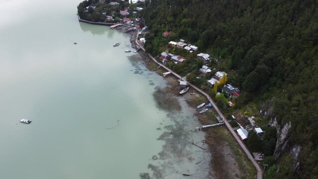 Caleta Tortel is a unique place, a village without streets at the end of Carretera Austral. Only walking to know this place.