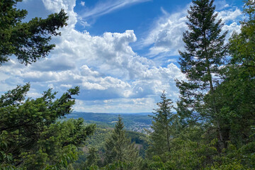 Obraz premium Panoramic view of “Siebengebirge” mountain range in Germany.