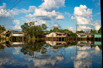 house modified by the problem of climate change and floods, on a river that every year affects many...