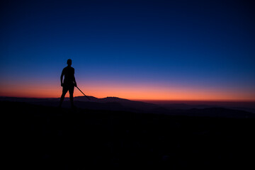 Amanecer en la montaña 