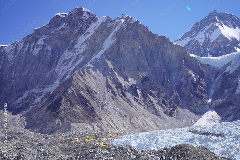 Canvas Prints Scenic view of the Everest basecamp in Nepal in sunny weather