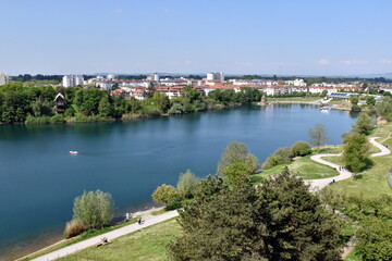 Fototapeta na wymiar Blick auf den Seepark in Freiburg