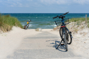 Fahrrad in den Dünen der Ostsee