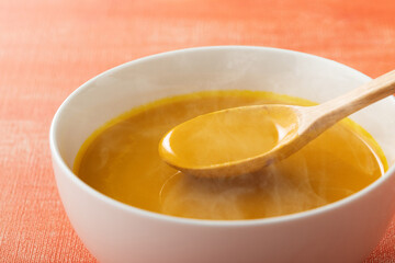 新鮮素材のかぼちゃのポタージュスープ