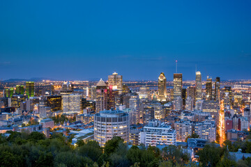 Fototapeta premium The skyline of Montreal Canada at dusk 